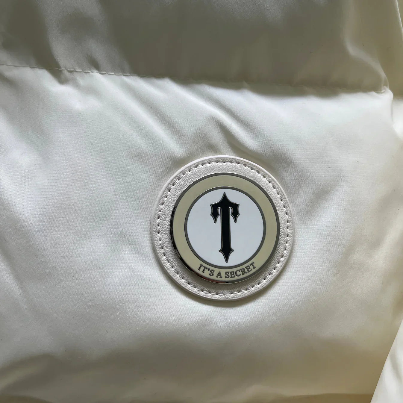 Trapstar Detachable Hooded Puffer Jacket - Cream Ironleague