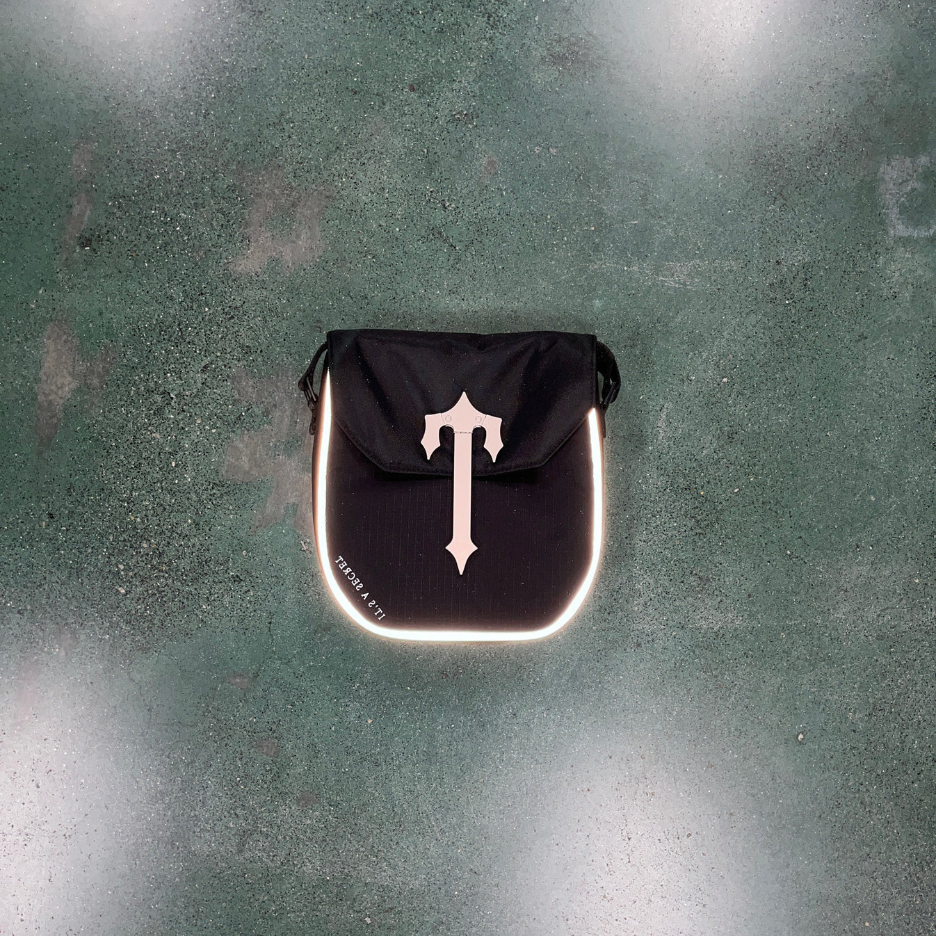 Trapstar Cobra T Bag - Black/Reflective Ironleague