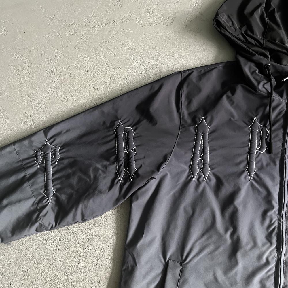 Trapstar Outline Arch Windbreaker - Black Ironleague
