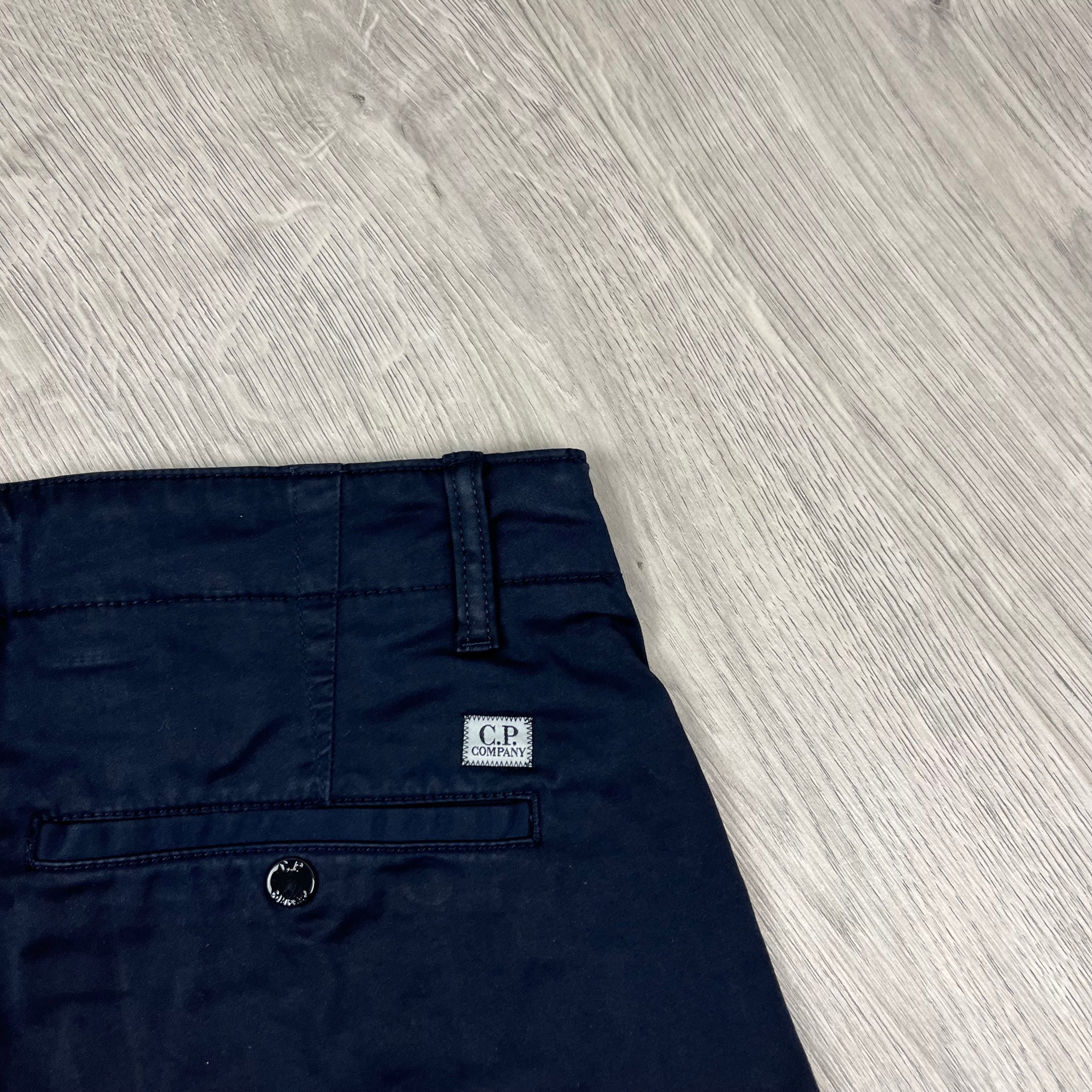 CP Company Cargo Shorts - Navy Ironleague