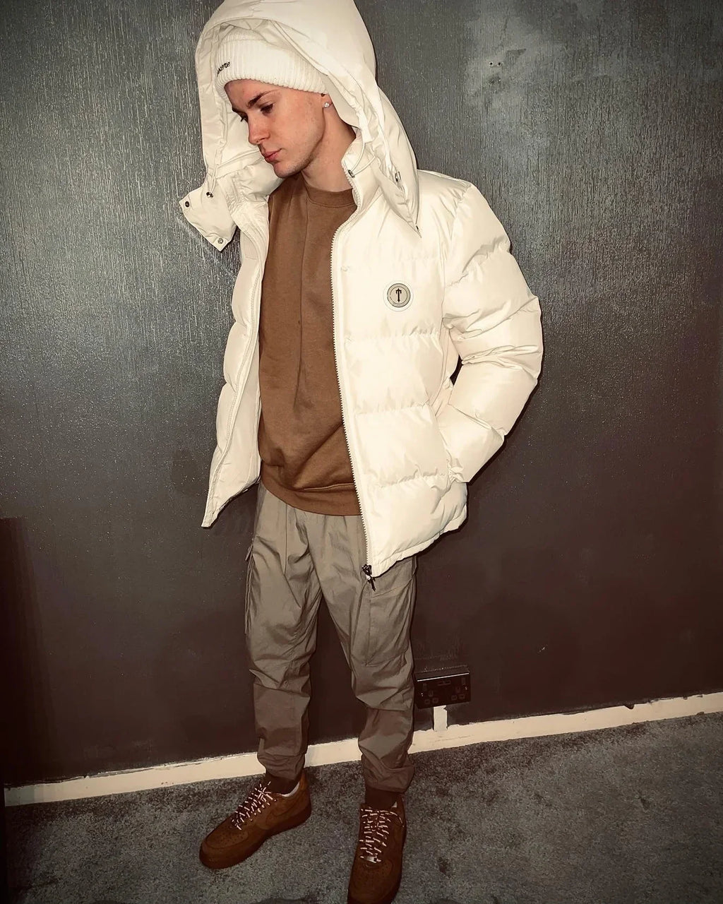 Trapstar Detachable Hooded Puffer Jacket - Cream Ironleague