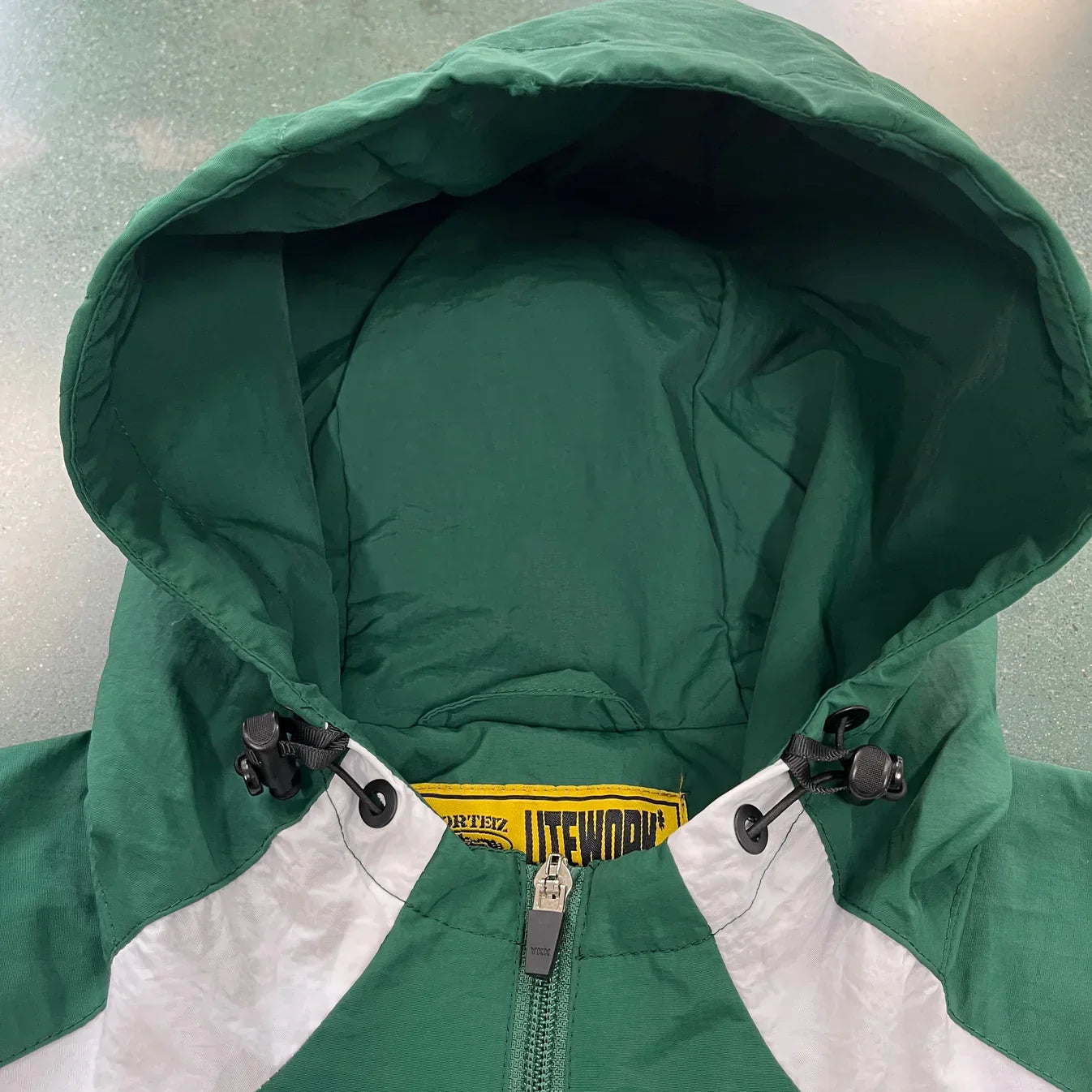 Corteiz Alcatraz Windbreaker - Green/White Ironleague