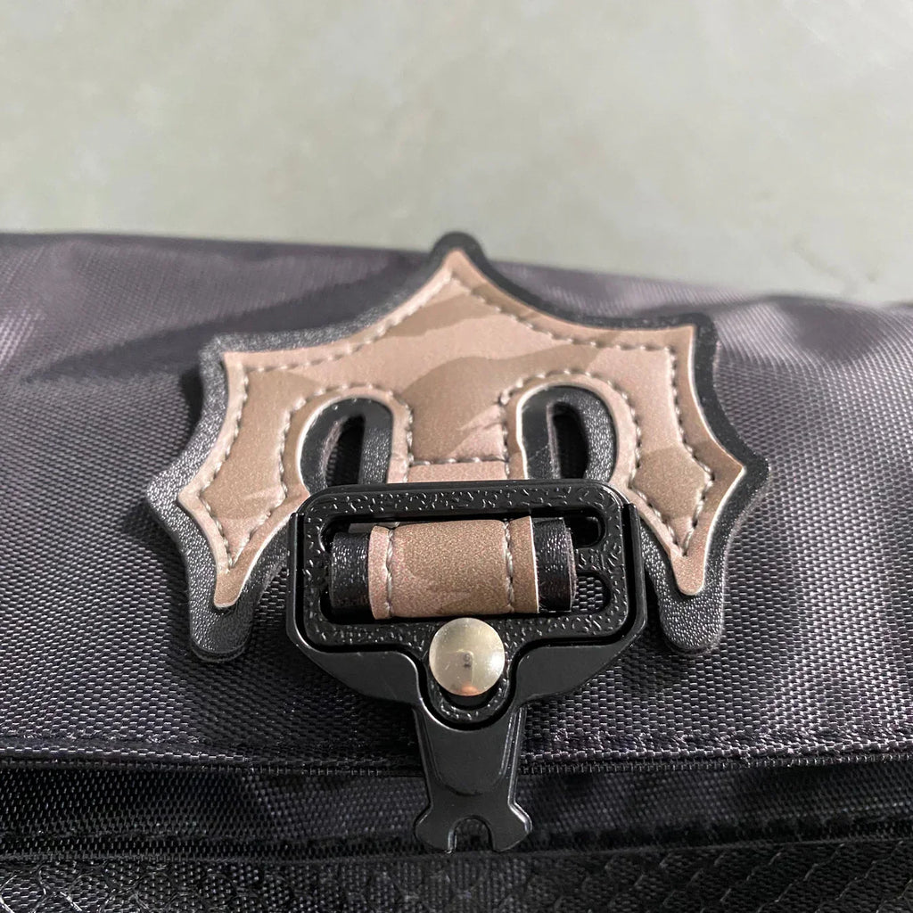 Trapstar Messenger Bag 1.0 - Black/Tiger Camo Ironleague