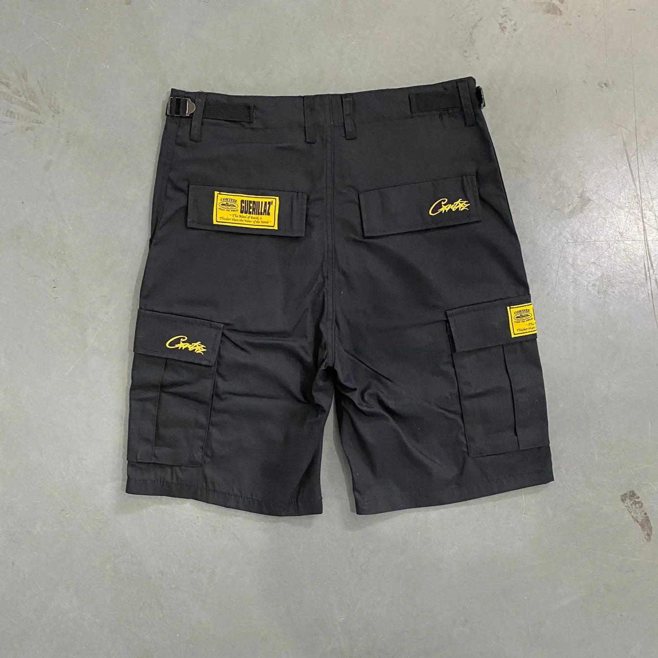 Corteiz Mula Guerillaz Shorts - Black/Yellow Ironleague