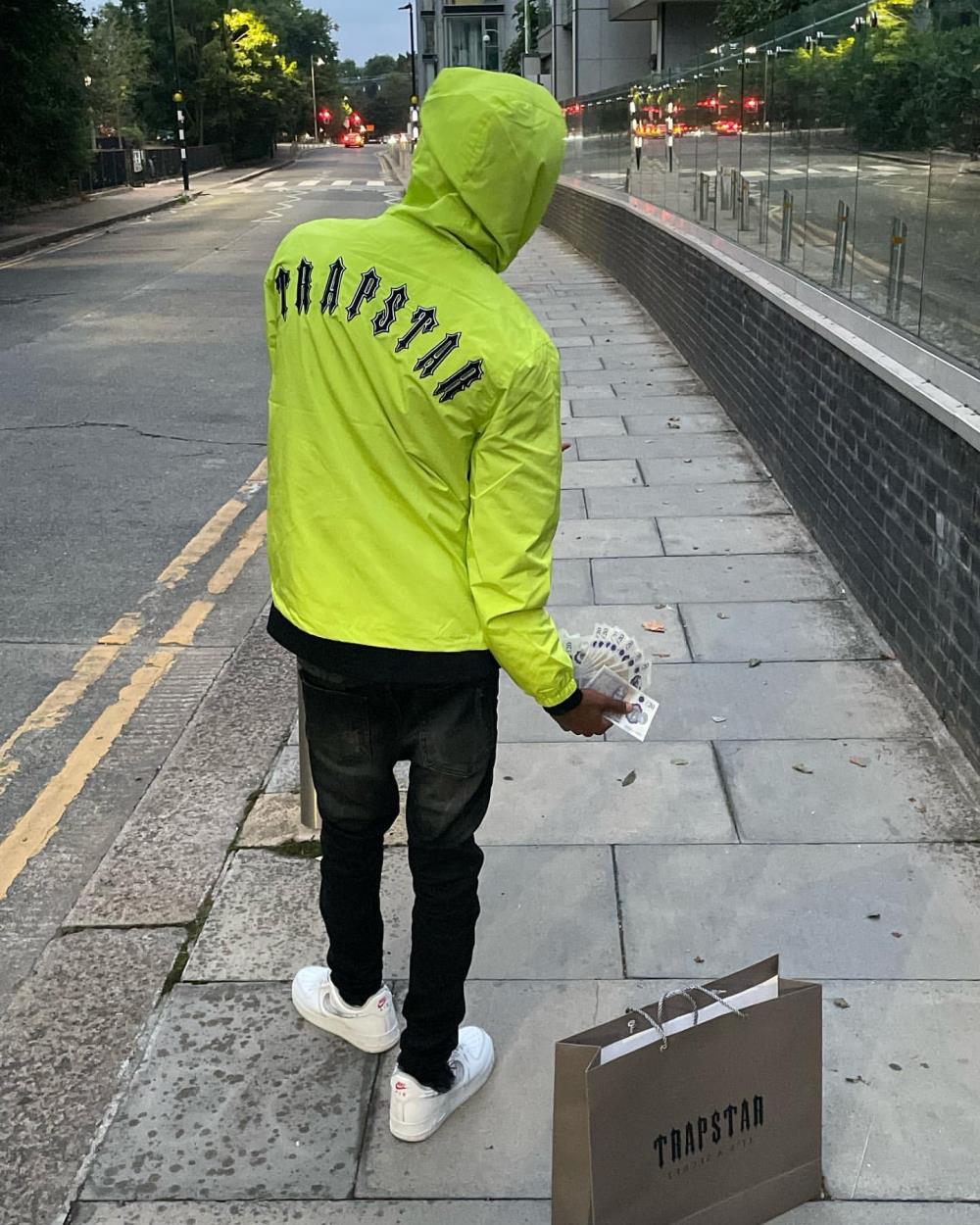 Trapstar Irongate T Windbreaker - Lime Ironleague