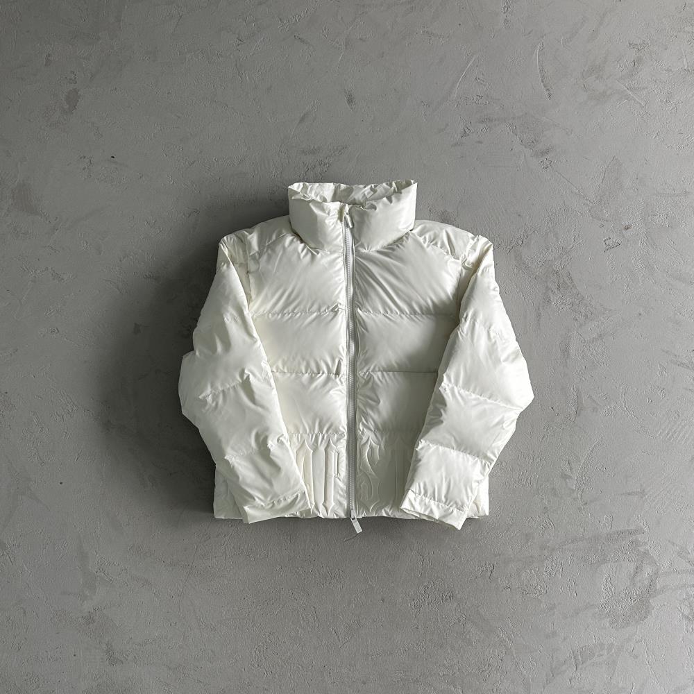 Trapstar Irongate Embossed Puffer Jacket - Black/White Ironleague