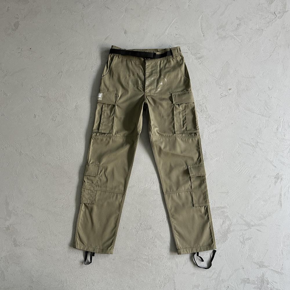Corteiz Logo Patch Cargo Pants - Military Green Ironleague