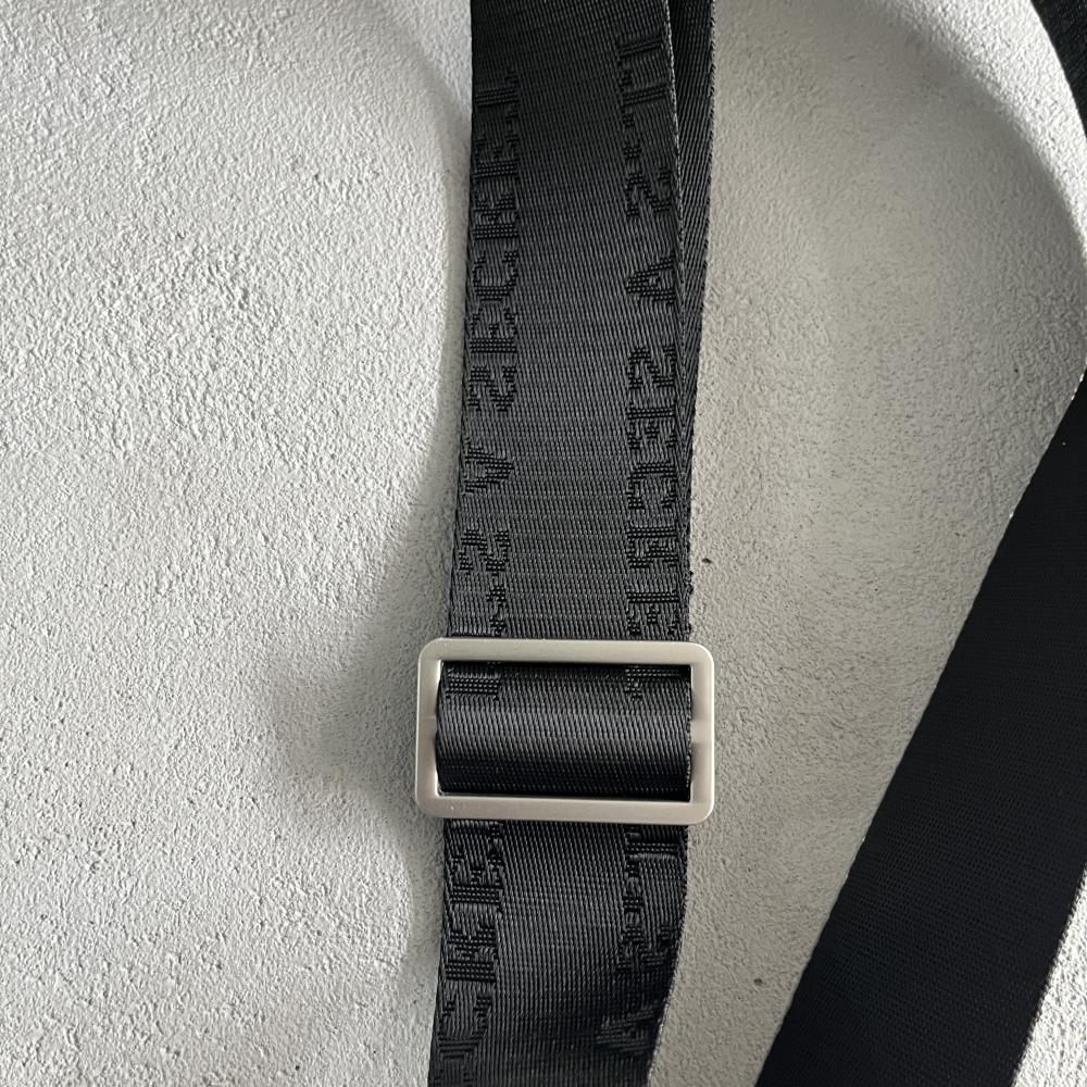 Trapstar Small T Crossbody Bag - Black Ironleague