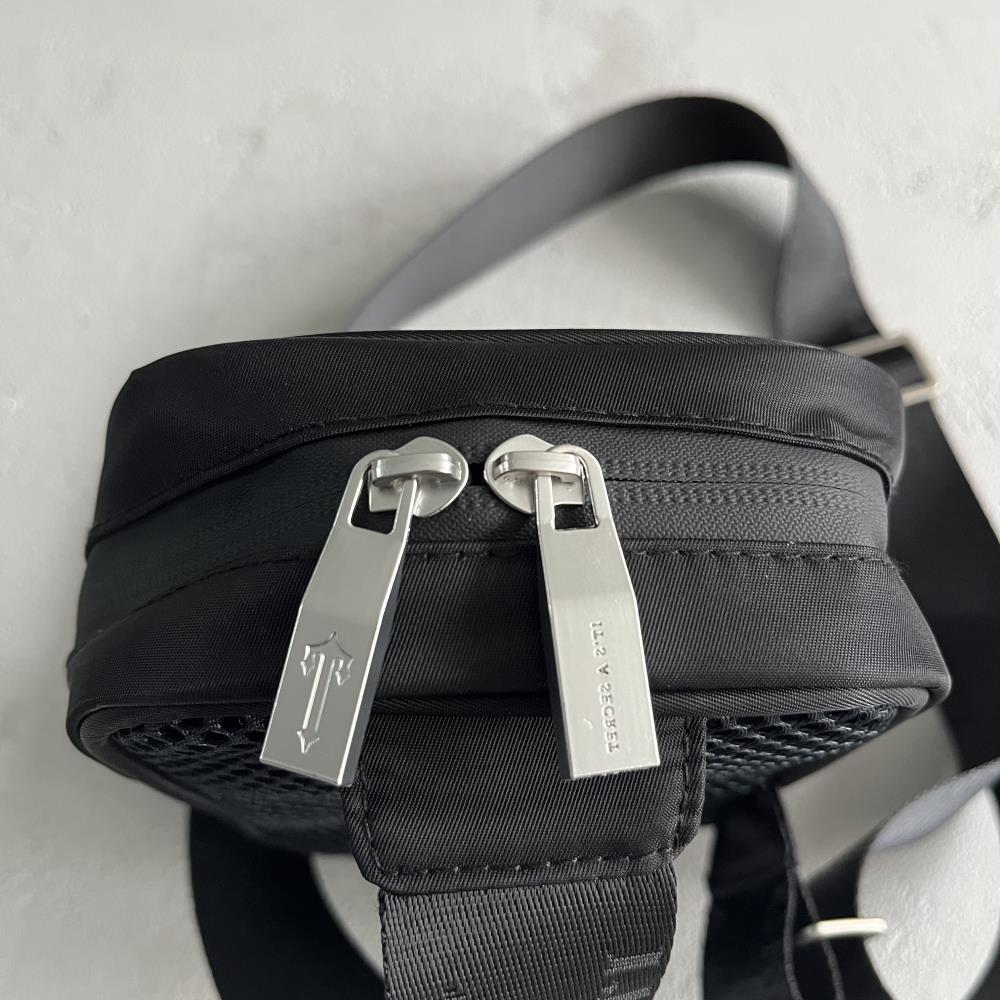 Trapstar Small T Crossbody Bag - Black Ironleague