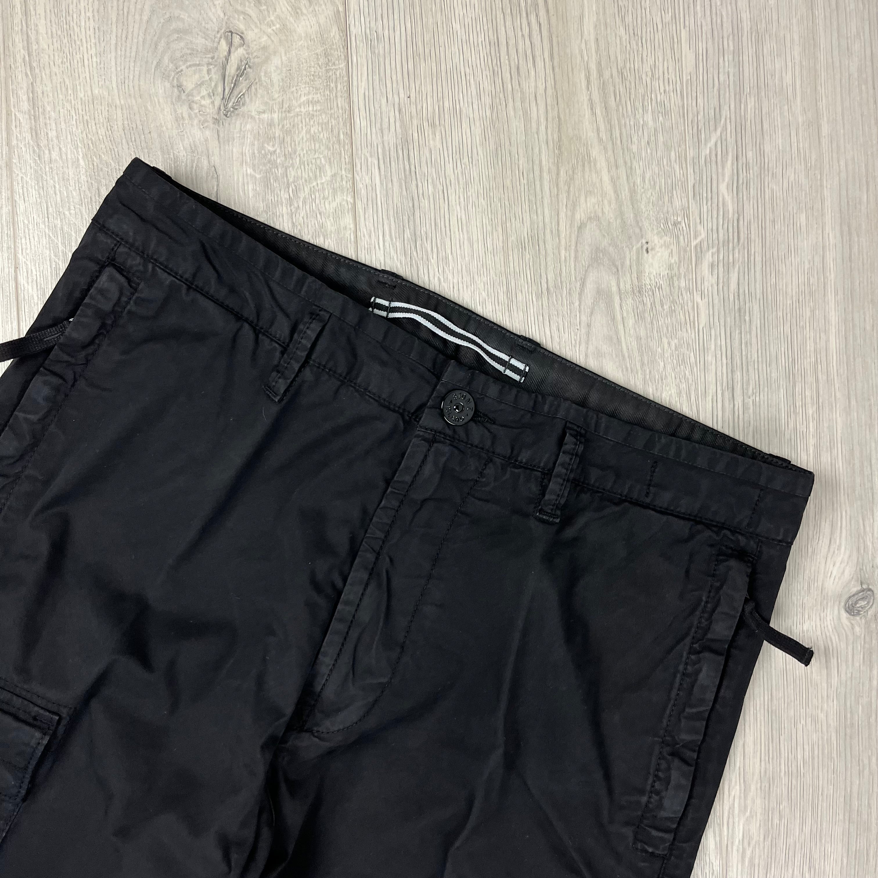 Stone Island Cargo Trousers - Black Ironleague