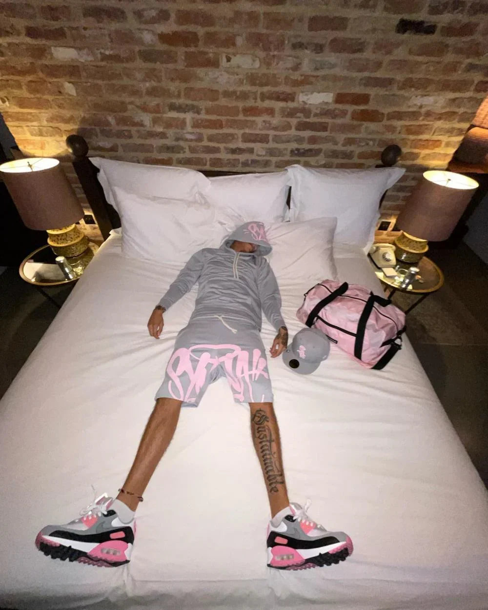 Syna T-Shirt & Shorts Set - Grey/Pink Ironleague