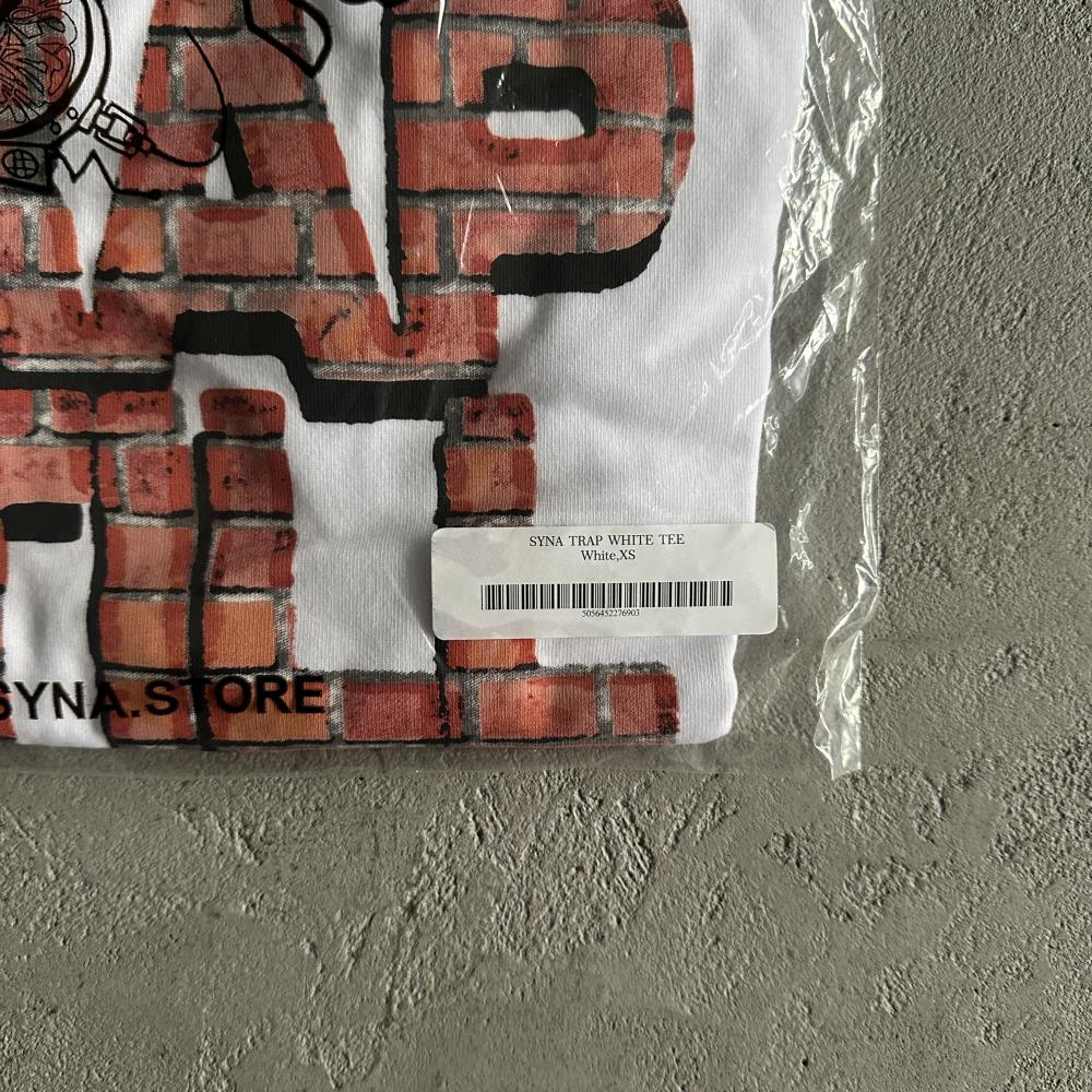 Syna Trap Tee - White Ironleague