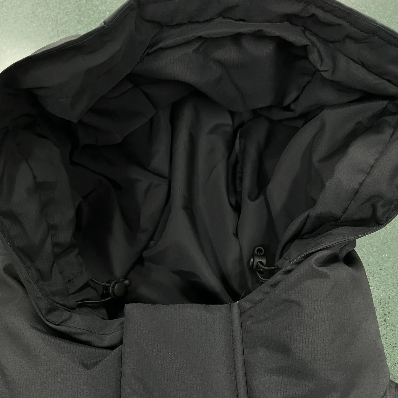 Trapstar Decoded 2025 Hooded Puffer - Black Gradient Ironleague