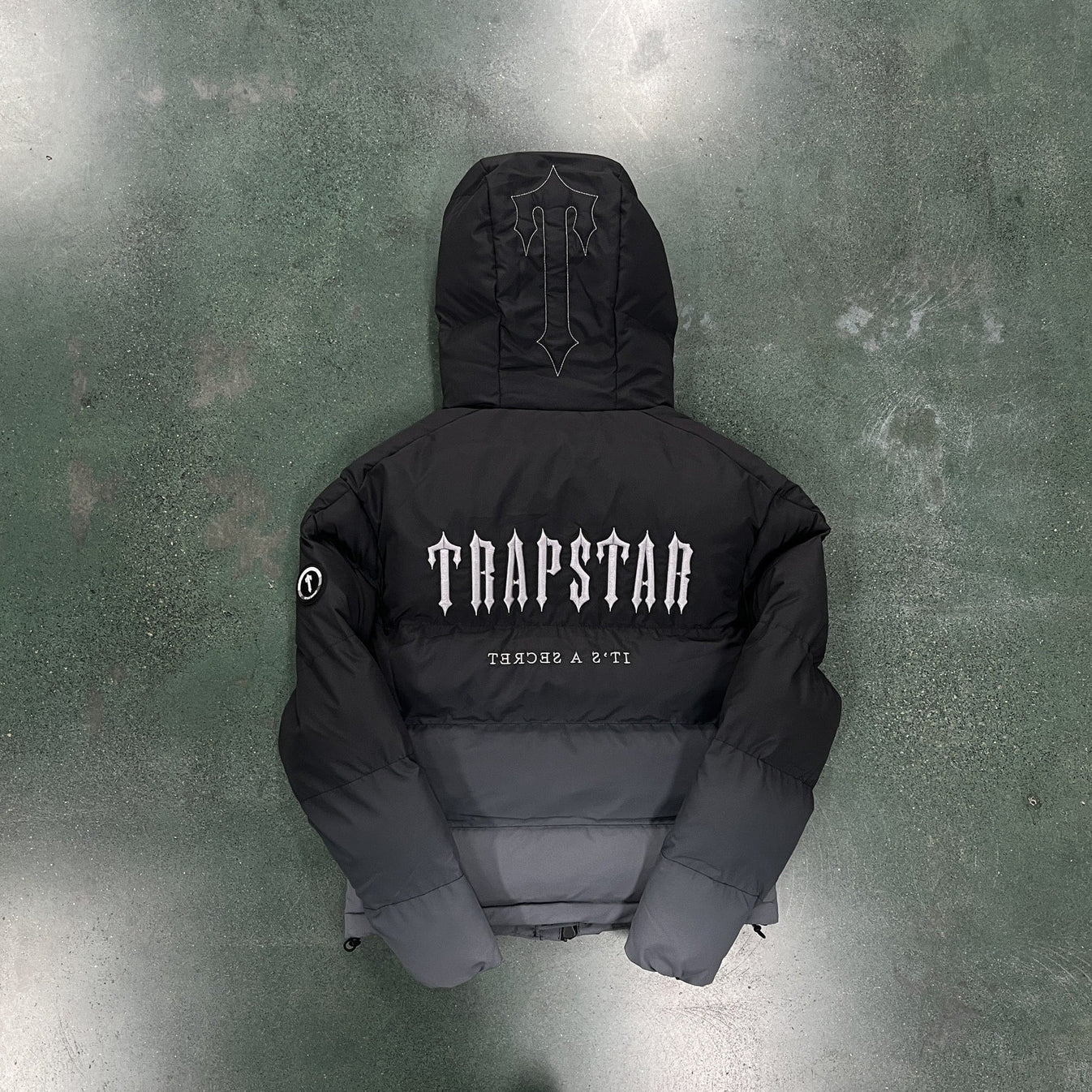 Trapstar Decoded 2025 Hooded Puffer - Black Gradient Ironleague