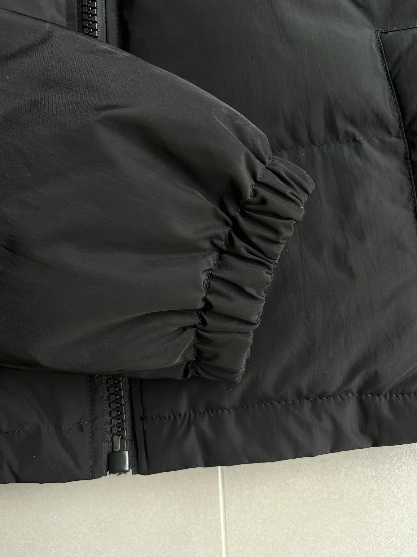 Trapstar Women's Detachable Hooded Puffer - Black Ironleague