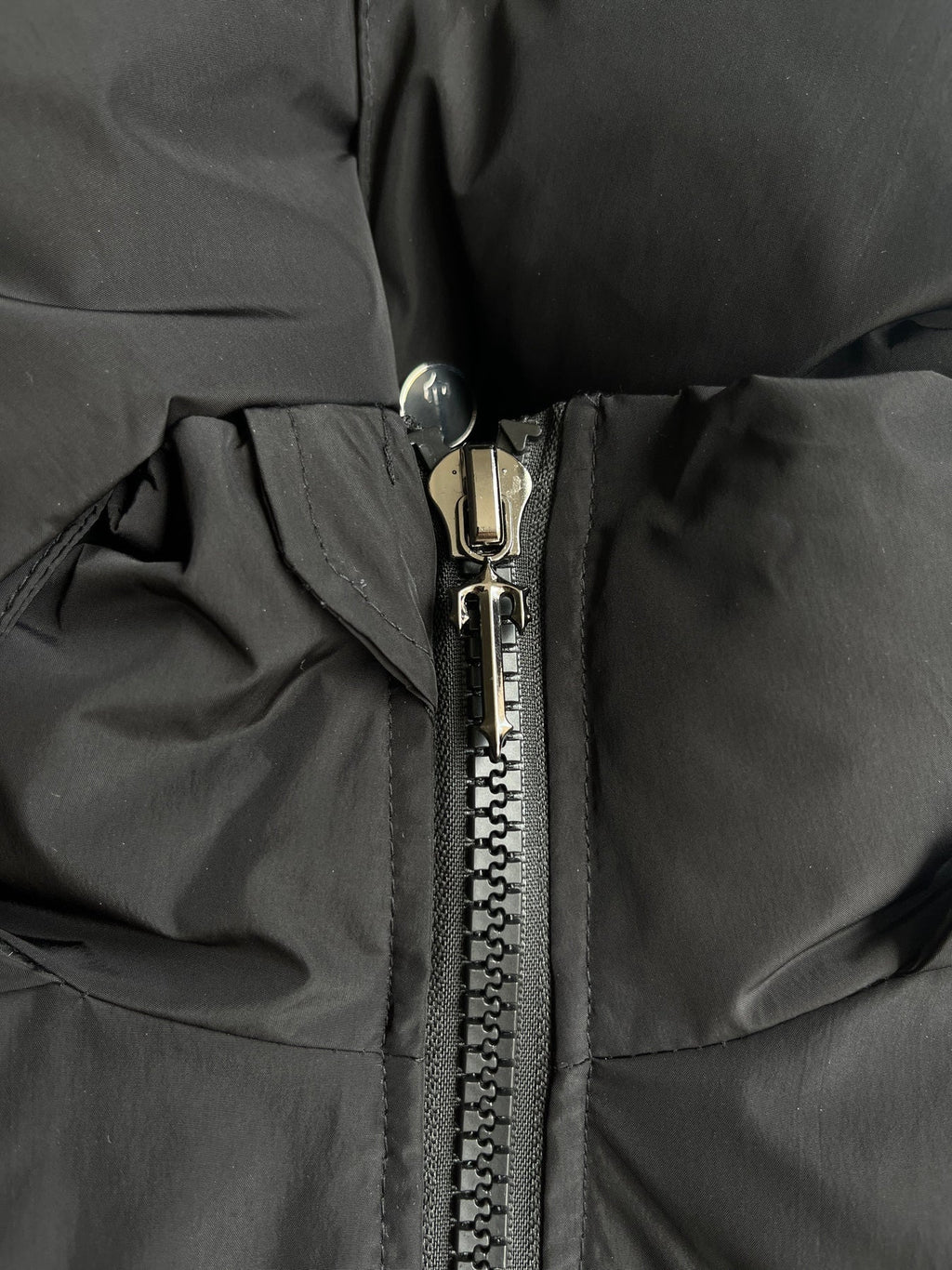 Trapstar Women's Detachable Hooded Puffer - Black Ironleague