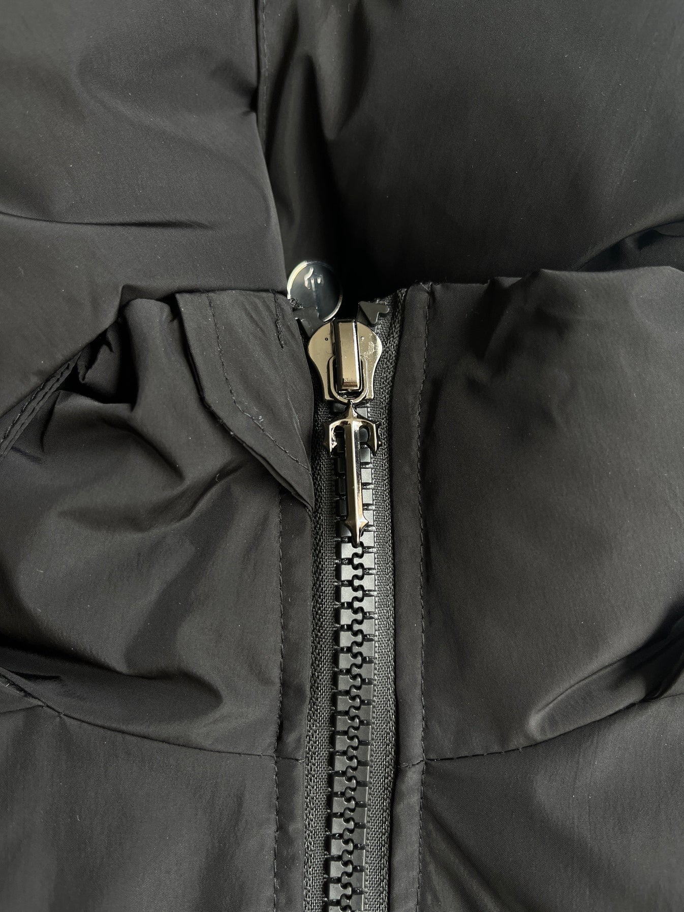 Trapstar Women's Detachable Hooded Puffer - Black Ironleague
