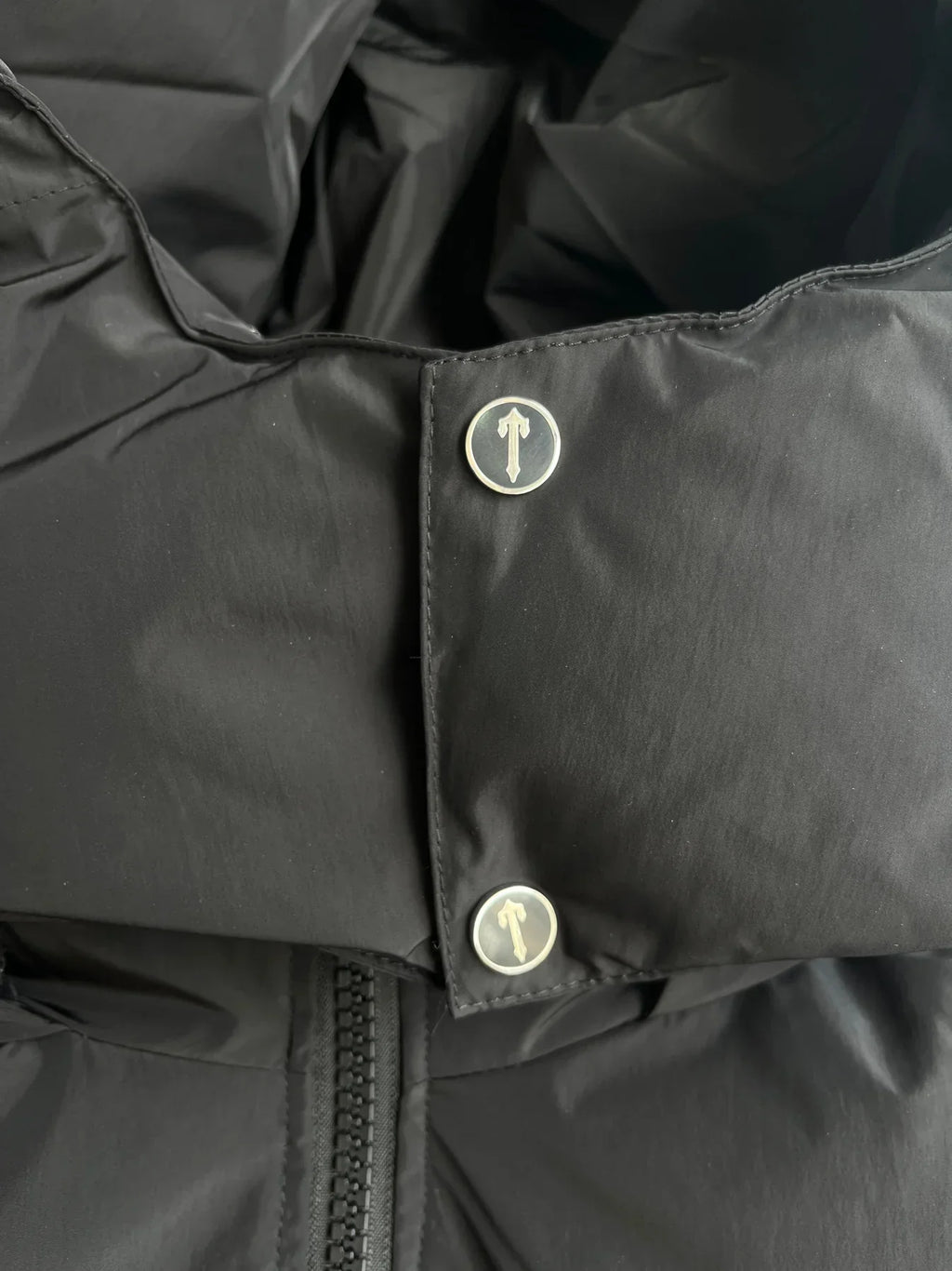 Trapstar Women's Detachable Hooded Puffer - Black Ironleague